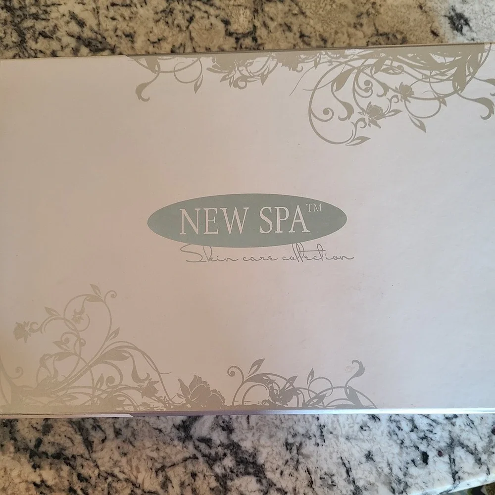 High Frequency Device Home Use with 4 Electrodes NEW SPA Skin Care Anti Aging - Picture 2 of 7